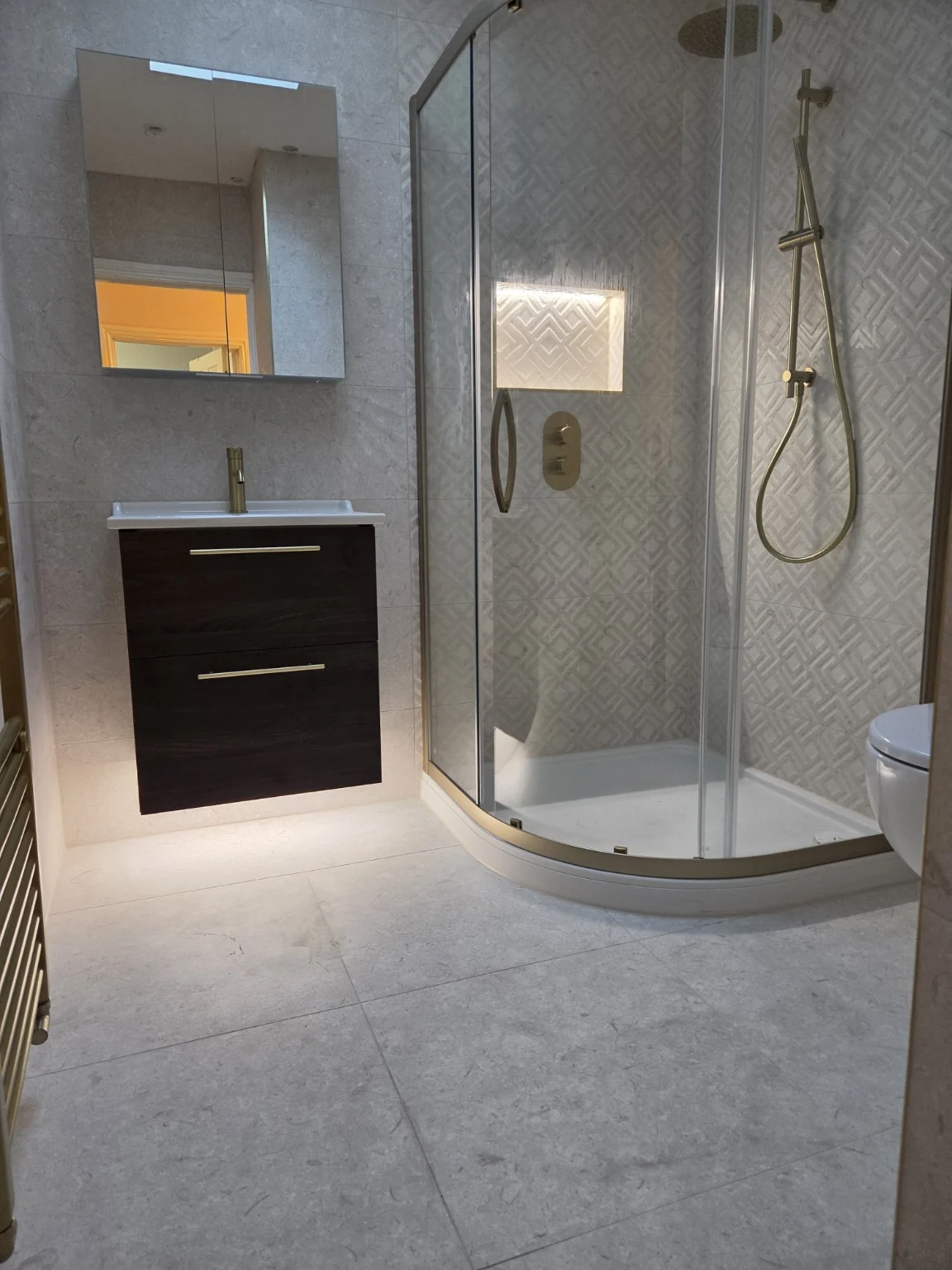 Wide bathroom overview